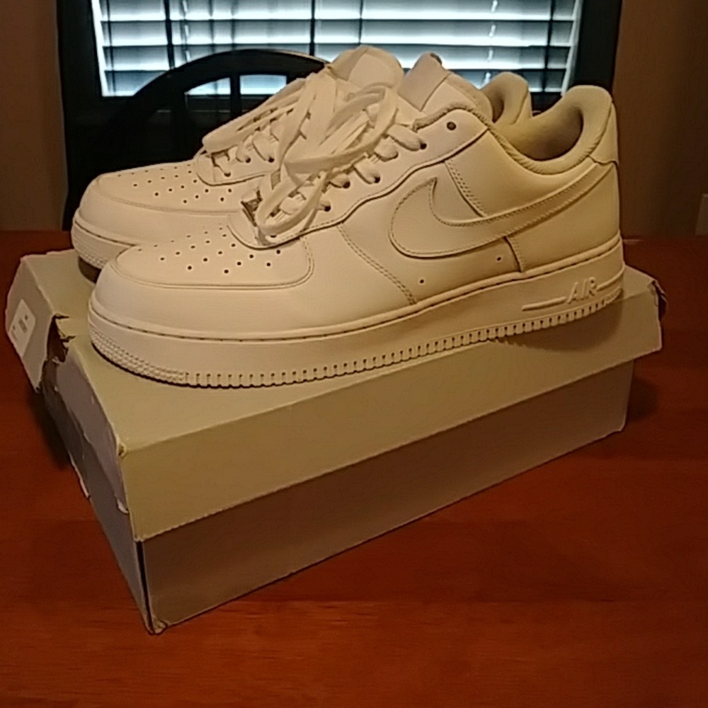Mens white on white nike